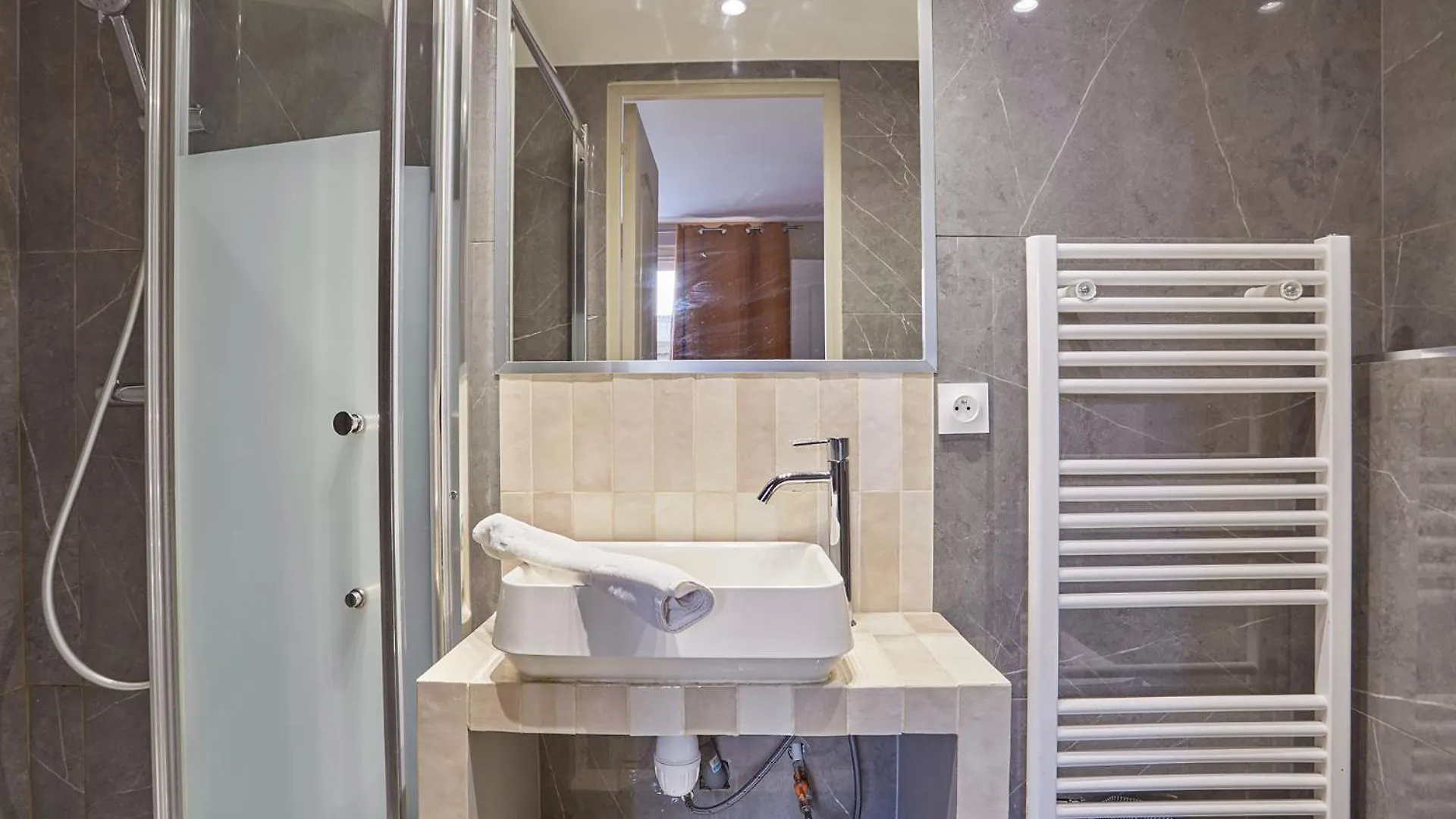 Center Of By Prestige Appartement Paris