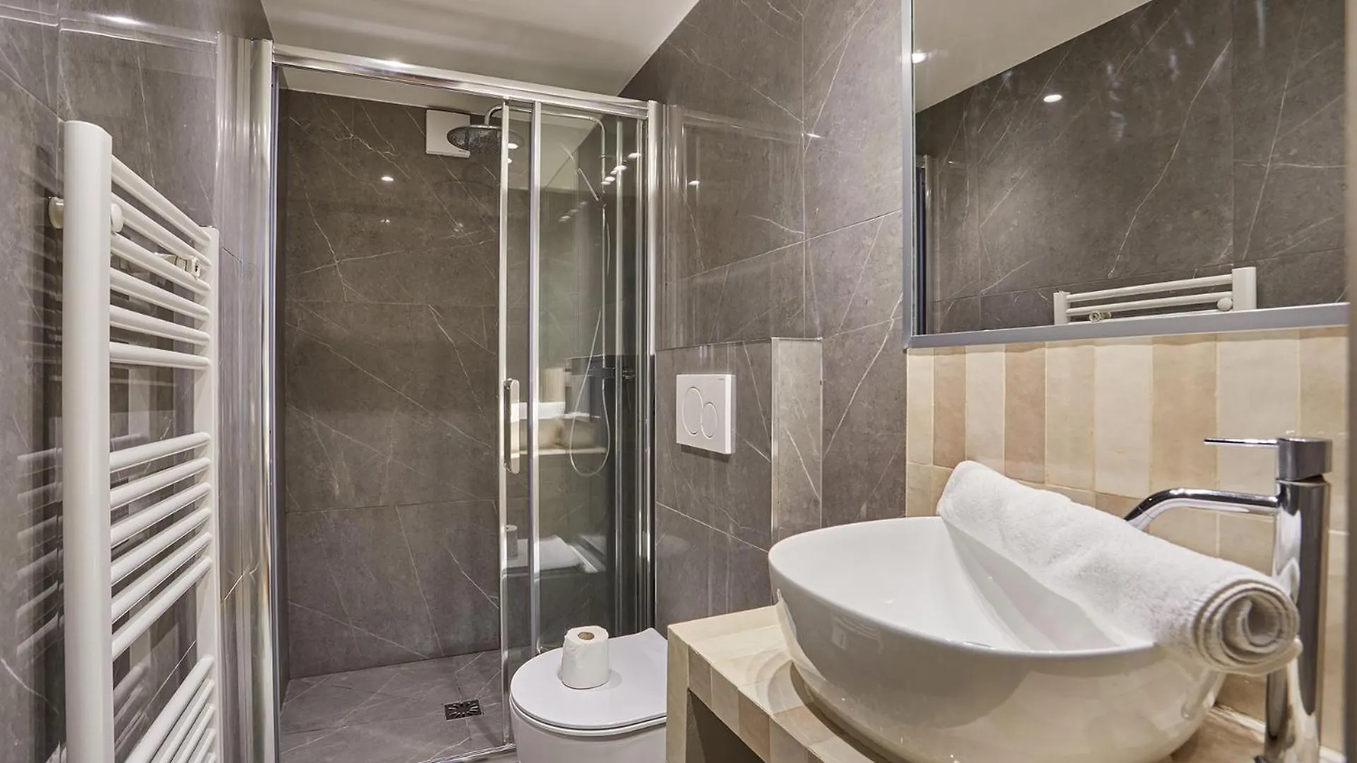 Center Of By Prestige Appartement Paris